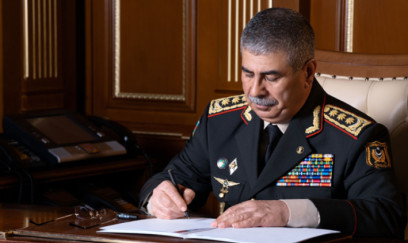 Azərbaycanın müdafiə naziri Türkiyə tərəfinə başsağlığı verib 