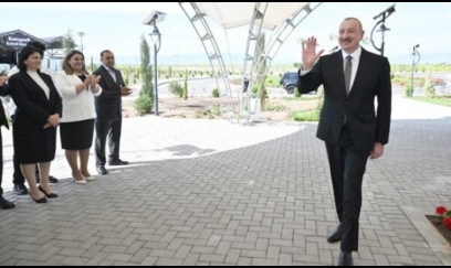 Prezident, xanımı və qızları Xocavənd sakinləri ilə görüşdülər 