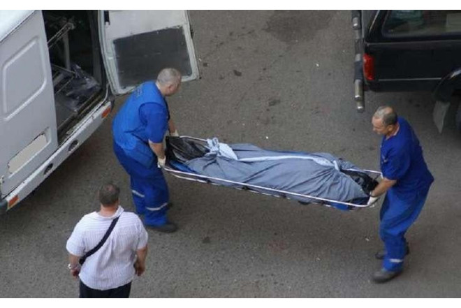 Bakıda ülgüclə boğazı kəsilmiş kişi meyiti tapıldı 