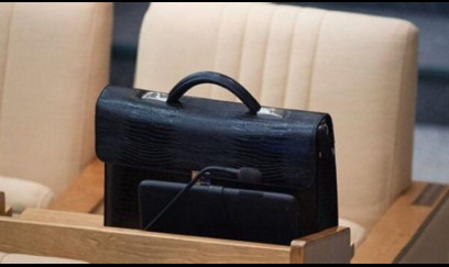 Bəzi nazirlik və komitələr ləğv olunacaq 