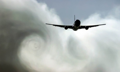 Əfqanıstan Pakistanın təyyarəsini vurdu 