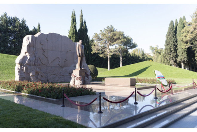 Efiopiyanın Baş naziri Fəxri xiyabana getdi 