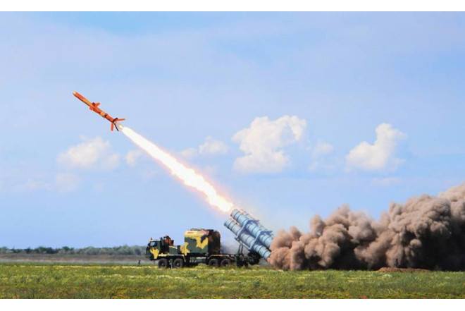 İran NATO-nun Küveytdəki bazasını vurdu - 20 italiyalı hərbçi yaralandı 