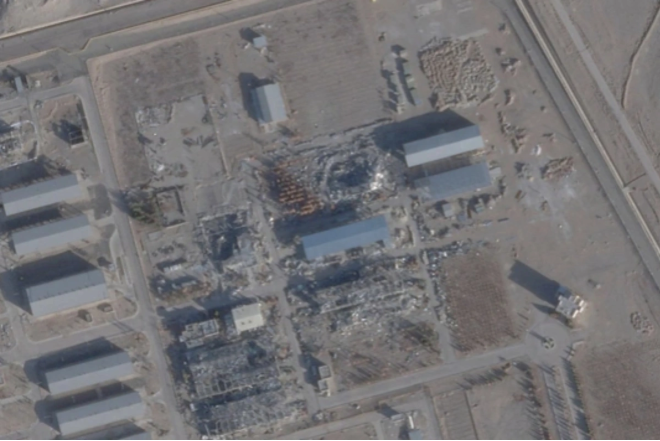 İran 4 ölkənin hərbi bazasını ballistik raketlərlə vurdu 