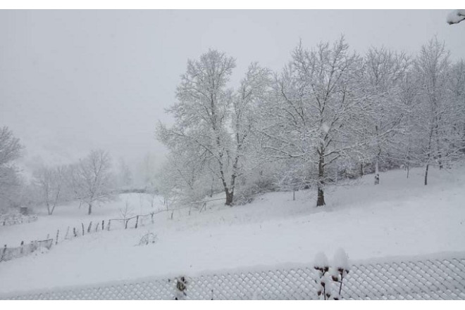 Xınalığa yarım metrdən çox qar yağıb 