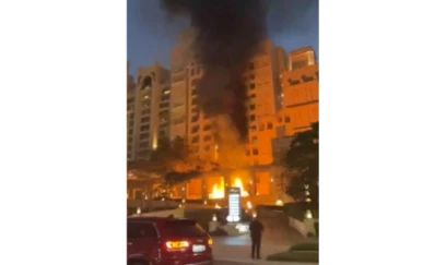 Dubayda hotelin yanına İran raketi düşüb, güclü yanğın başlayıb 