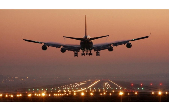 Əbu-Dabidən Bakıya uçan təyyarə geri qayıdır 