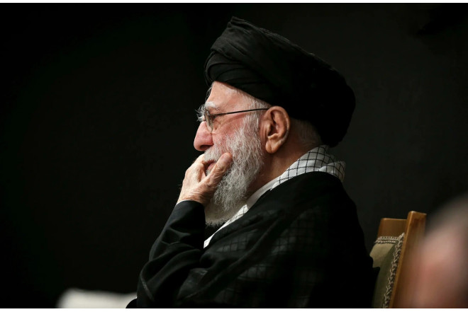 KİV: Xamenei təhlükəsiz yerə köçürülüb 