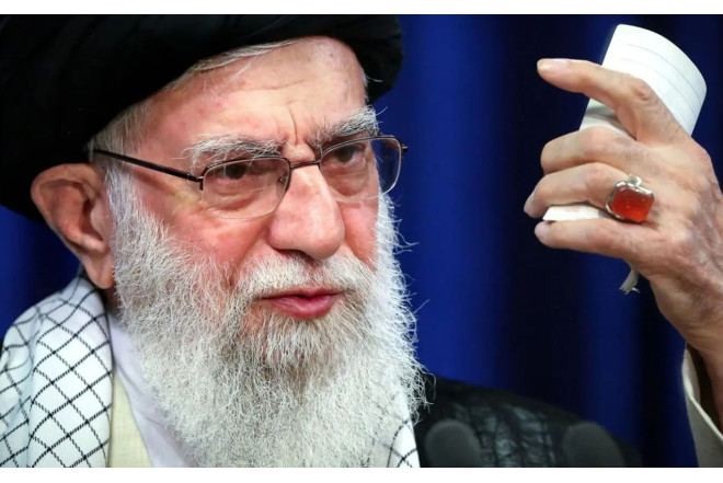 Qətlə yetirilən Xamenei kim idi? - Bir gecədə “Ayətullah” oldu