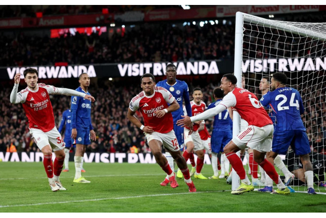 "Arsenal" İngiltərə Premyer Liqasında liderliyini qoruyub 