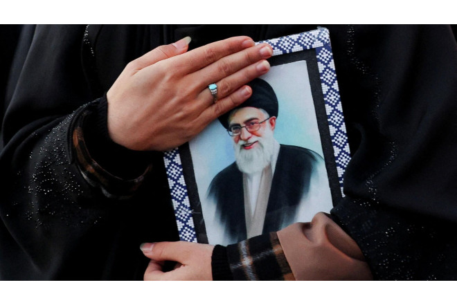 Xameneinin həyat yoldaşı da öldü 