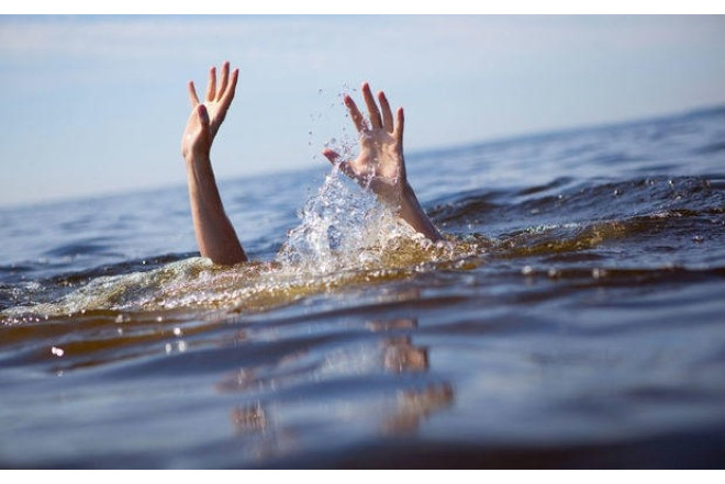 Mərdəkanda 51 yaşlı qadın özünü dənizə atıb