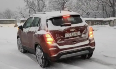 Xocalıda yollar buz bağladı - Vətəndaşlar belə xilas edildi - Video