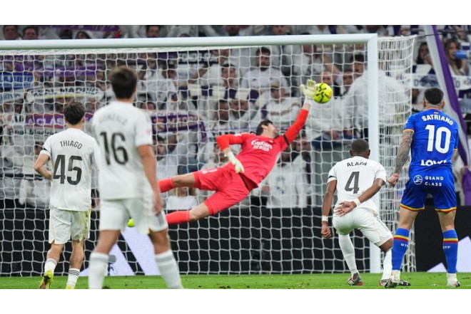 “Real Madrid”in 18 illik seriyası QIRILDI