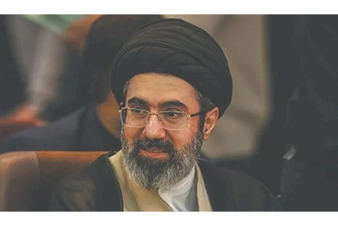 İran mediası: Xameneinin oğlu sağdır 