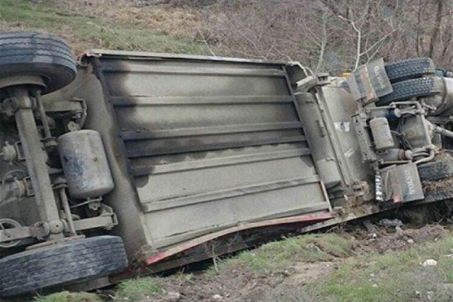 Laçında qəza olub, biri hərbçi iki nəfər ölüb 