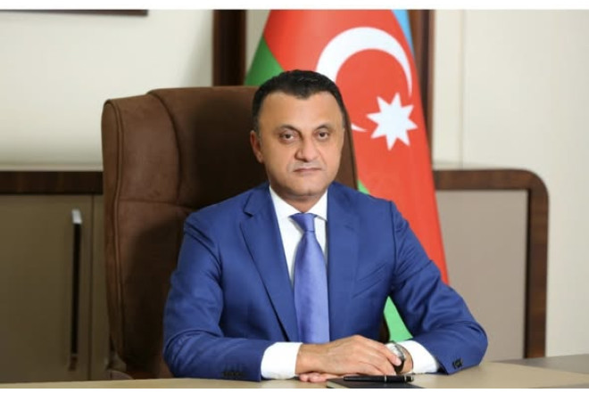 Vüqar Qurbanovun okeanın o tayındakı yazan əli kim olub?- FOTO