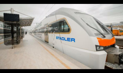 8 Martla əlaqədar şəhərətraflı qatarların qrafiki dəyişib 