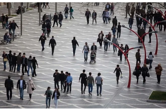 Qeydiyyatsız yaşayanlara - Xəbərdarlıq