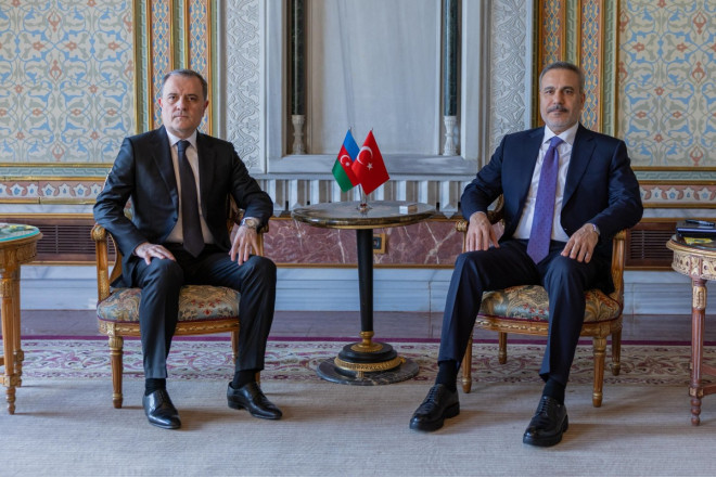 Azərbaycan və Türkiyə XİN rəhbərləri görüşüb 