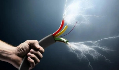 Masazırda qadını elektrik cərəyanı vuraraq öldürüb 