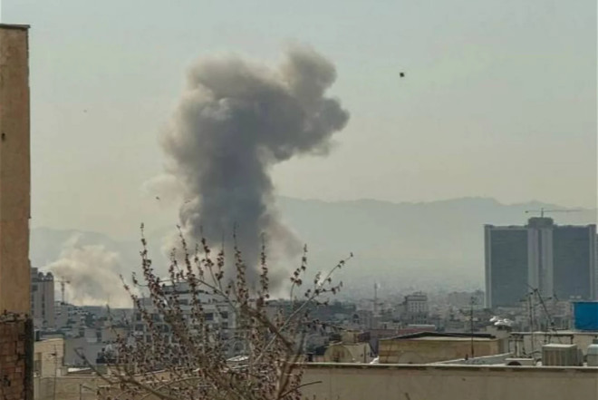 İsrail Ordusu SEPAH-ın Tehrandakı qərargahına zərbə endirdiyini açıqlayıb 