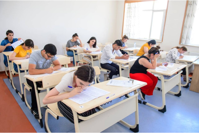 Buraxılış imtahanı başa çatdı: Doqquz nəfərdə mobil telefon aşkarlandı 