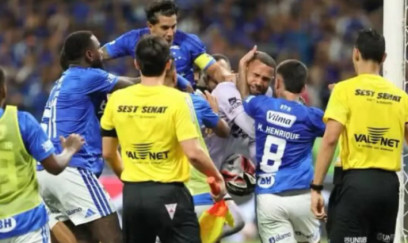 Braziliya futbolunda 23 qırmızı kart 