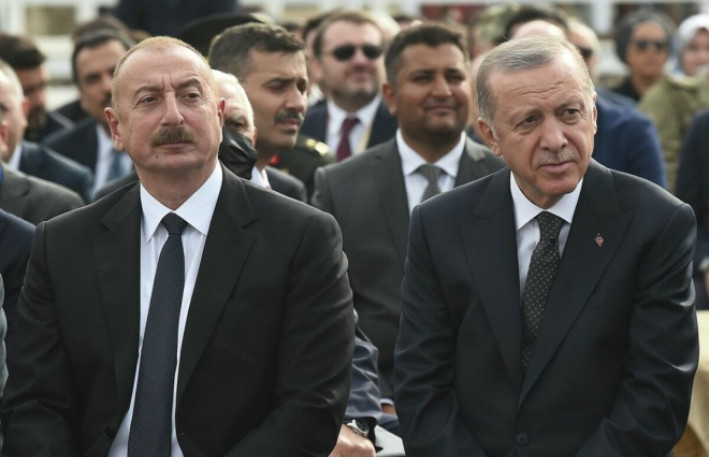 Prezident İlham Əliyev Ərdoğana zəng edib 