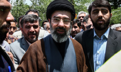 İranın yeni Ali Lideri ilk dəfə xalqa müraciət etdi - Video