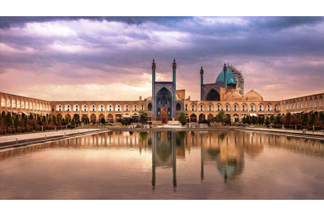 İranda Azərbaycana məxsus tarixi abidə bombalandı 