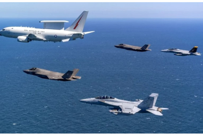 Avstraliya BƏƏ-yə raketlər və kəşfiyyat təyyarəsi göndərir 