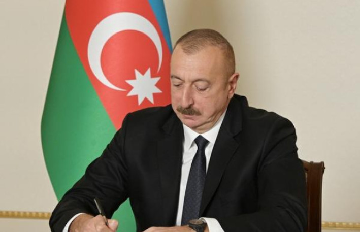 Prezident diplomatların sənədləri ilə bağlı FƏRMAN imzalayıb