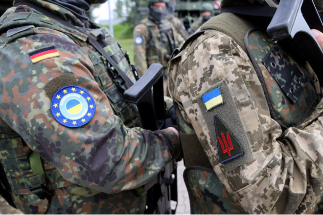 Ukrayna Almaniyaya hərbi təlimatçılar göndərəcək 