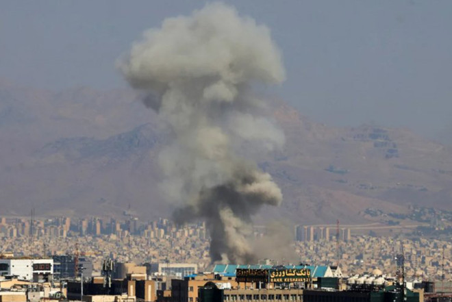 İsfahanda aviasiya kollecinə hava hücumu oldu 