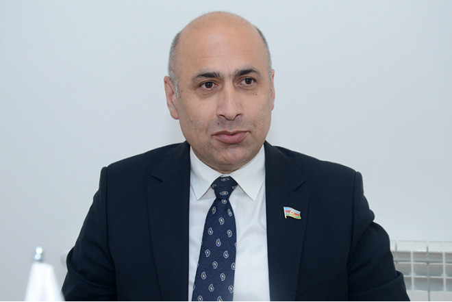 Peşəkar həkimlər işlə təmin olunmurlar - Deputat şikayətləndi 