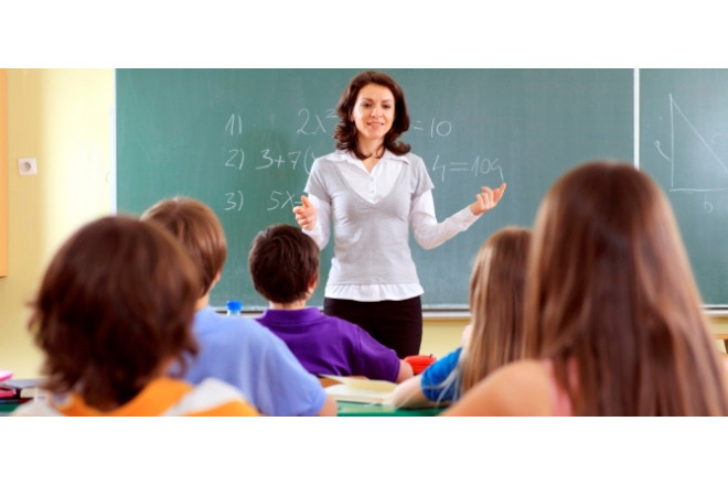 Bu müəllimlər maaşdan əlavə 500 manat alacaqlar