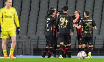 “Fənərbaxça” sonuncu yerdəki komandaya uduzdu - Video