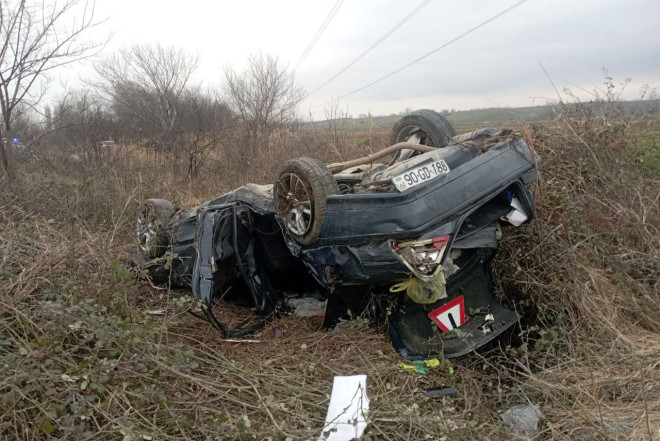 Qusarda avtomobil aşdı - YARALILAR VAR  - FOTO