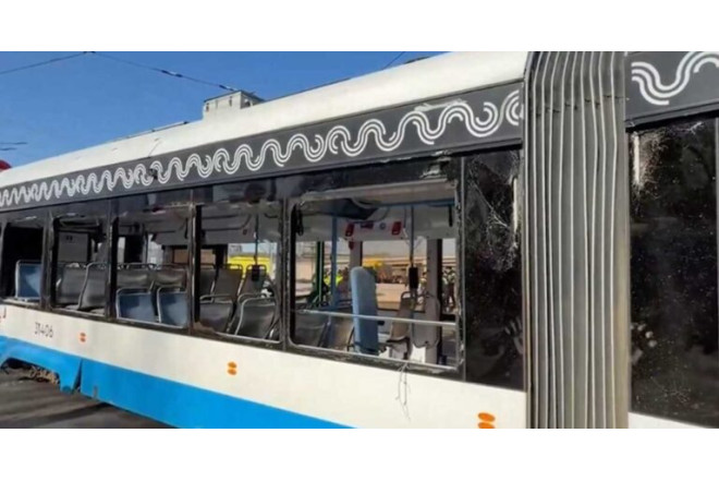 İki tramvay toqquşub, 25 nəfər xəsarət alıb 