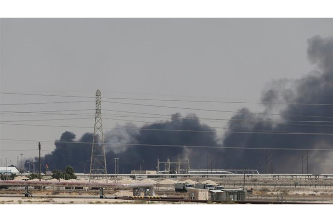 BƏƏ-nin bu şəhəri PUA ilə vuruldu, yanğın başladı 