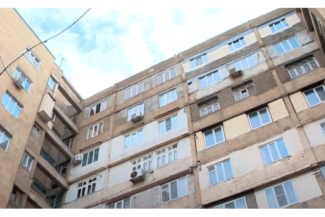 Bakıda qadın 9-cu mərtəbədən yıxılıb öldü 