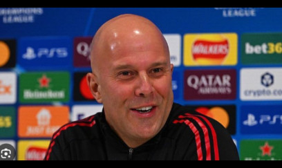 Arne Slot "Qalatasaray" ilə oyun haqqında danışdı 
