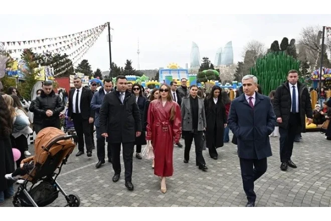 Alyona Əliyeva Novruz yarmarkasını ziyarət etdi 