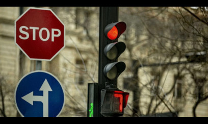 Bakıda işıqforlarda saniyəölçən tabloların yığışdırılmasının səbəbi açıqlandı 