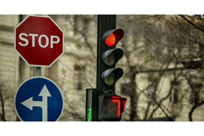 Bakıda işıqforlarda saniyəölçən tabloların yığışdırılmasının səbəbi açıqlandı 