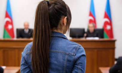 “Çimməyə 5 dəqiqə vaxt verirdi” - Qayınanasını öldürməyindən danışdı 