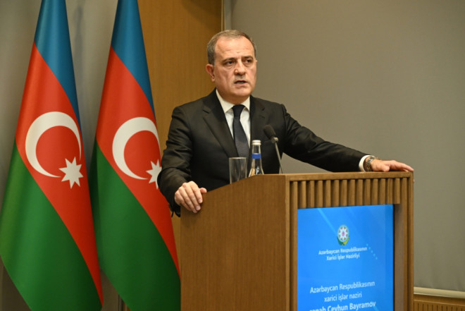 Ceyhun Bayramov  İranın Naxçıvana PUA hücumundan danışdı 