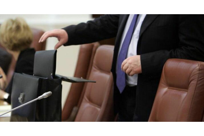 Azərbaycanda yüksəkvəzifəli məmurların yeni maaşları müəyyənləşdi - SİYAHI