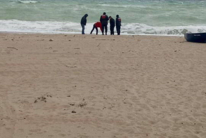 Sahildə raket başlığı tapıldı- FOTO